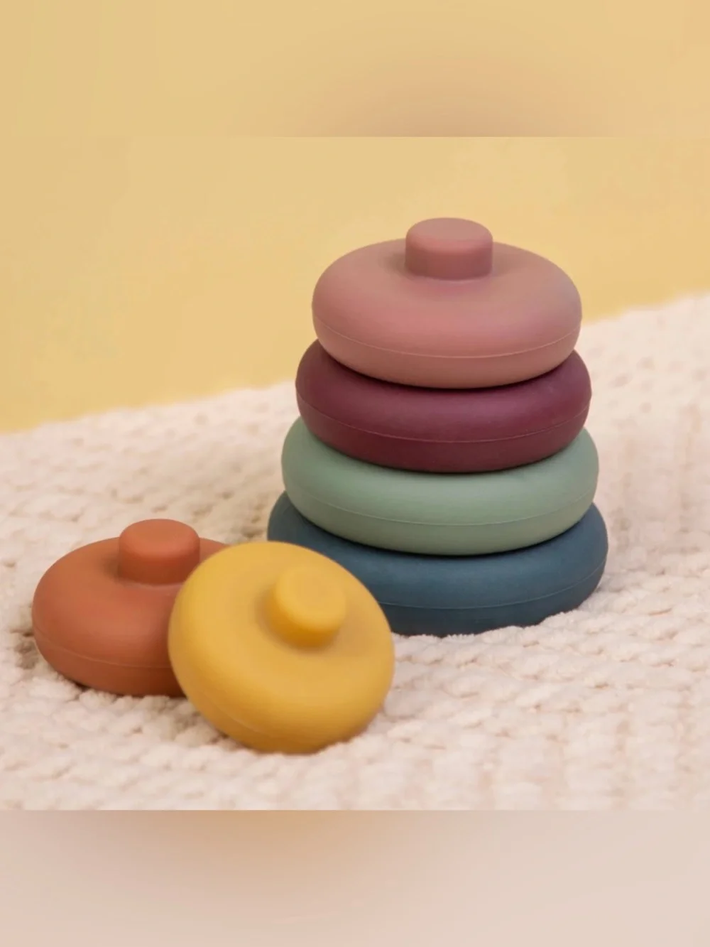 Bizzu Stacking Circle-Shaped Silicone Teether Toy New